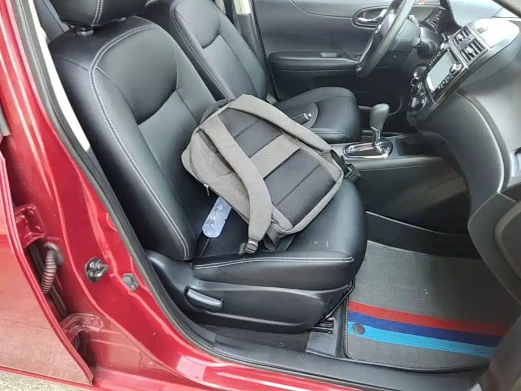 Nissan Tiida — миниатюра 20