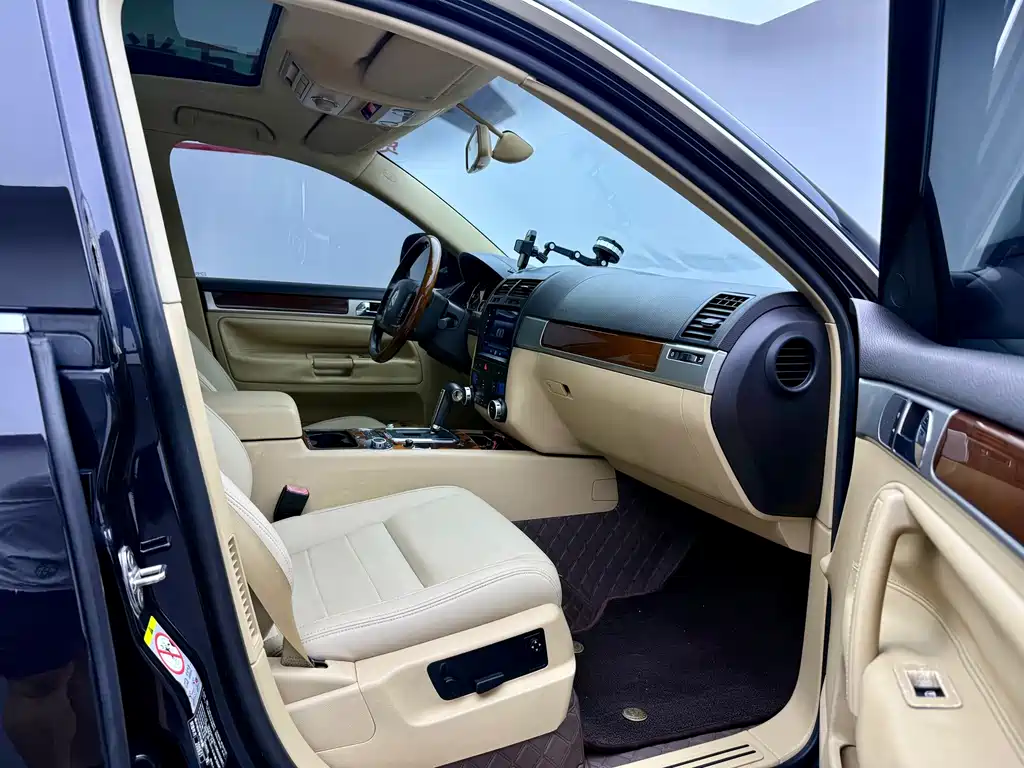 Volkswagen Touareg — миниатюра 8
