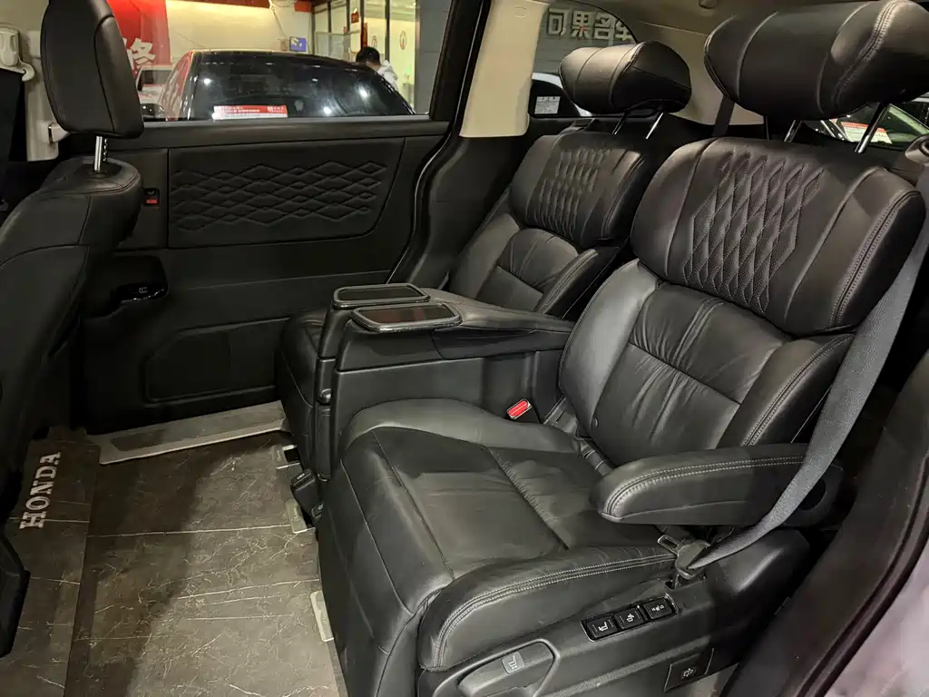 Honda Elysion — миниатюра 7