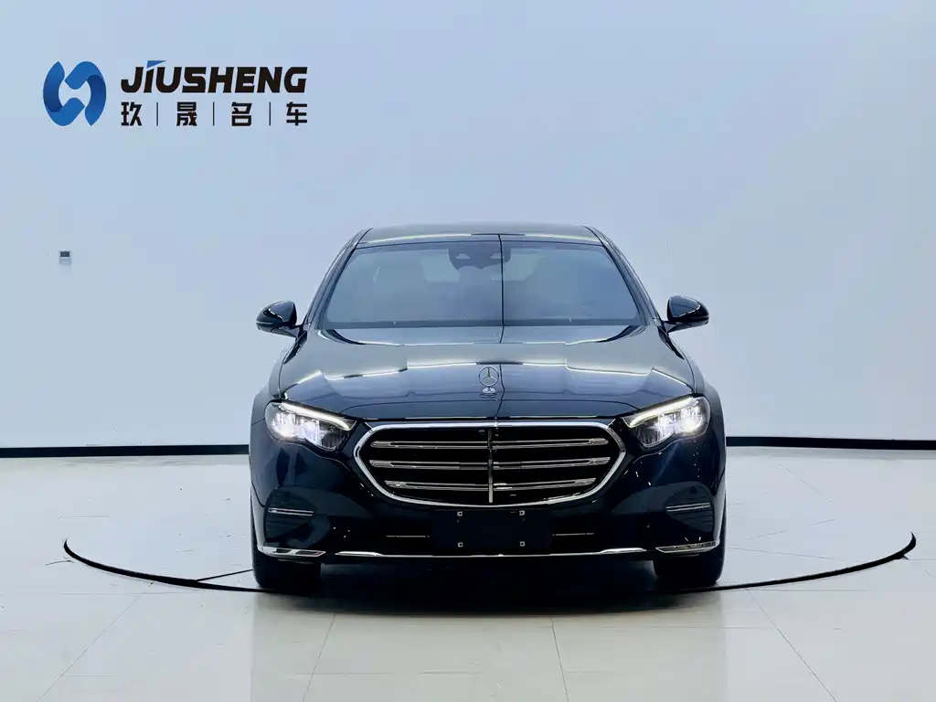 Mercedes-Benz E-Class — миниатюра 2