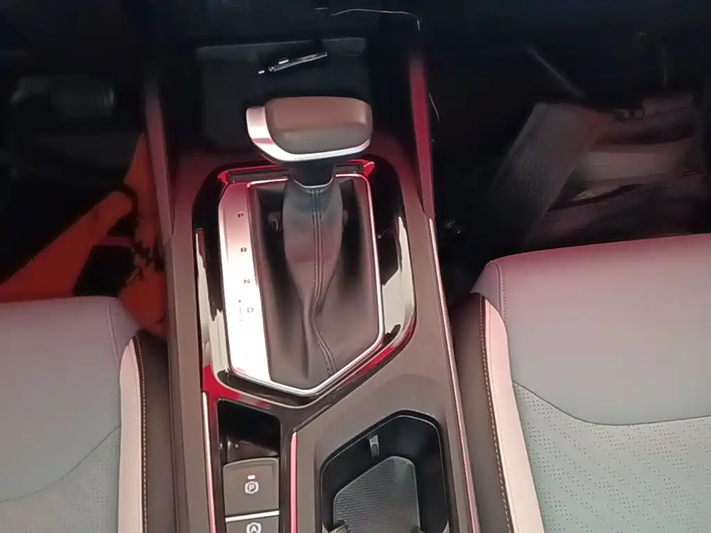 Geely Emgrand S — миниатюра 14