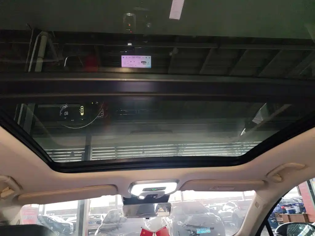 Hongqi Hongqi H5 — миниатюра 18