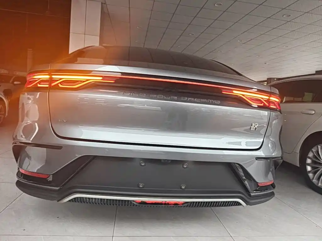 BYD Han — миниатюра 6
