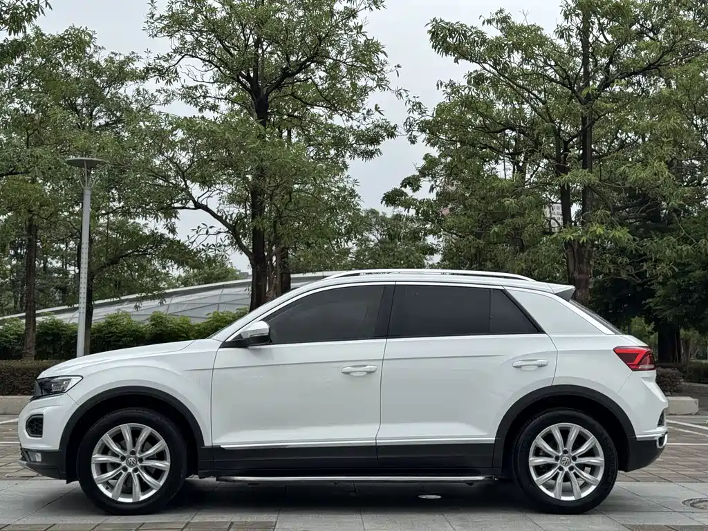 VOLKSWAGEN T ROC EXPLORING SONGS