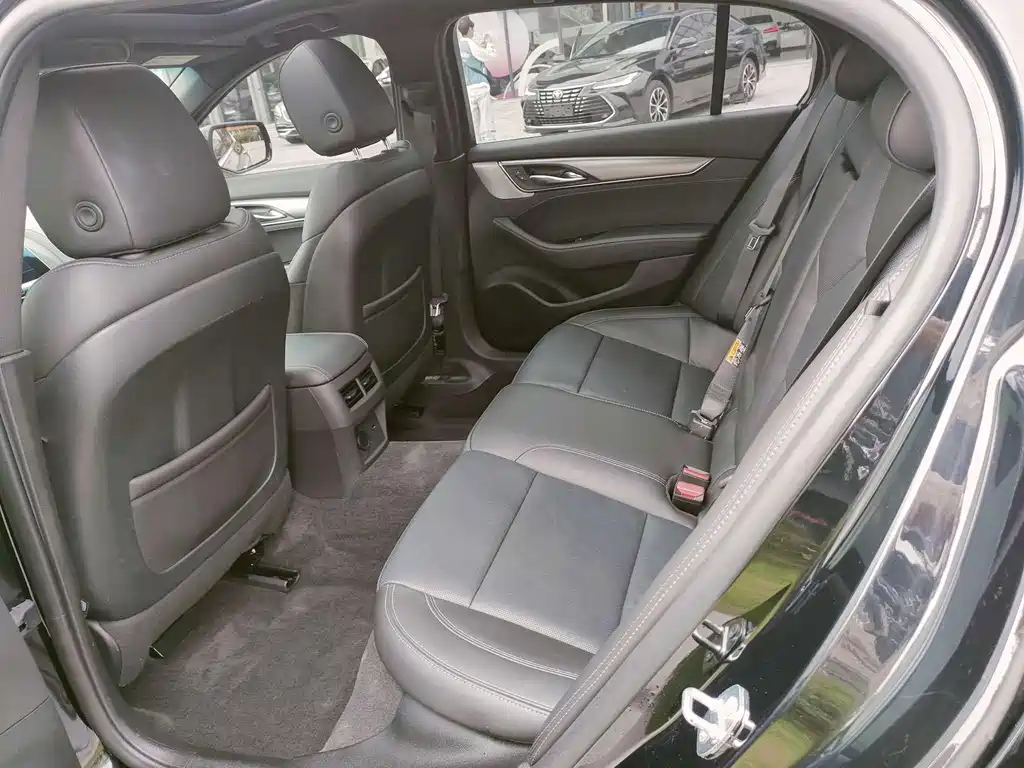 Cadillac CT5 — миниатюра 12