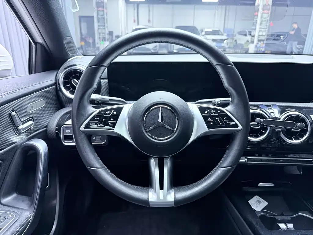 Mercedes-Benz A-Class — миниатюра 12