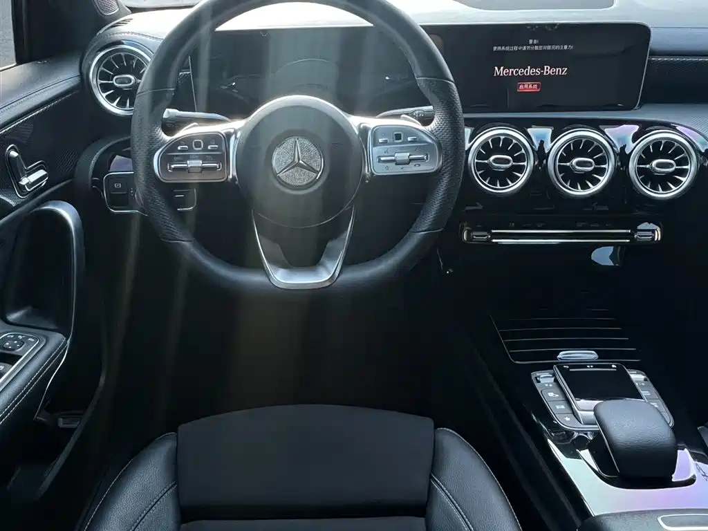 Mercedes-Benz A-Class — миниатюра 12