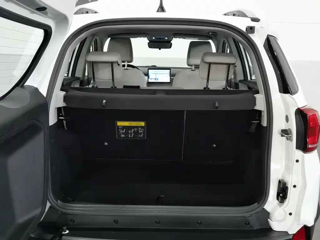 BYD Yuan Pro — миниатюра 16