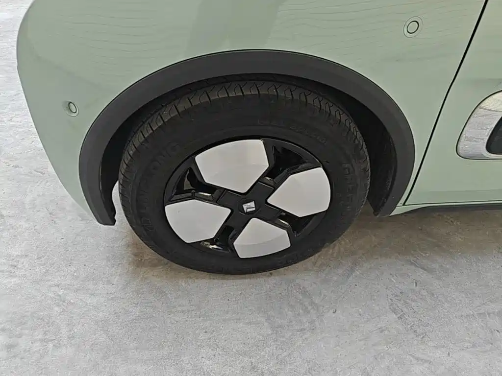 Baojun KiWi EV — миниатюра 23