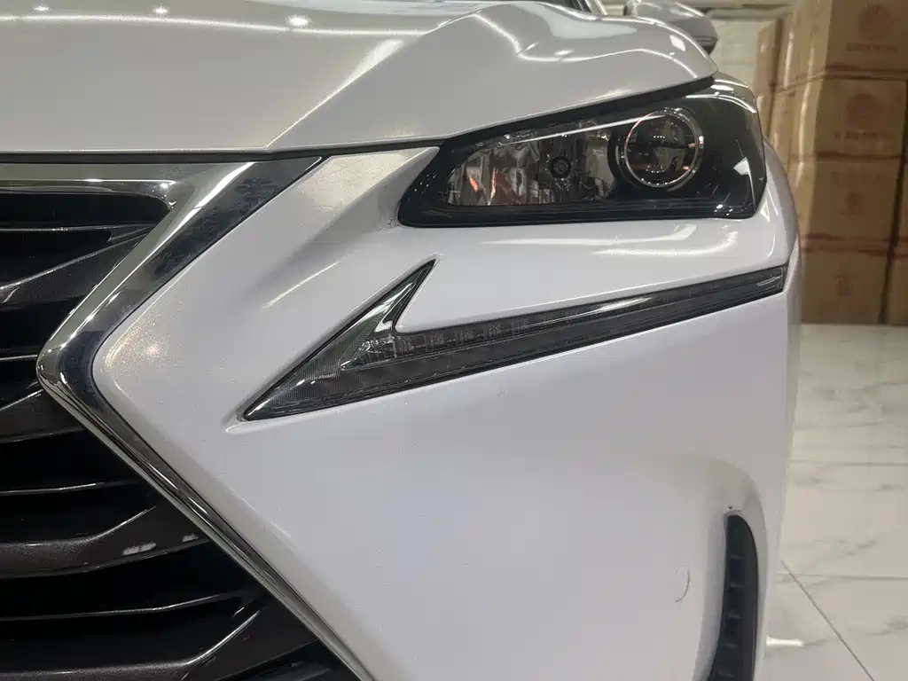 Lexus NX 200 AWD Sharp Fashion Edition, фото 7
