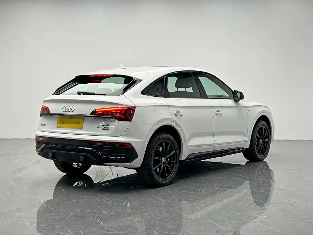 Audi Q5L Sportback — миниатюра 6