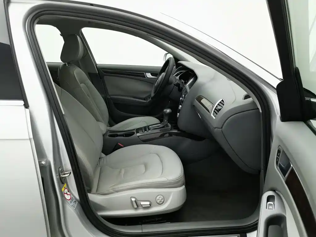 Audi A4L — миниатюра 23