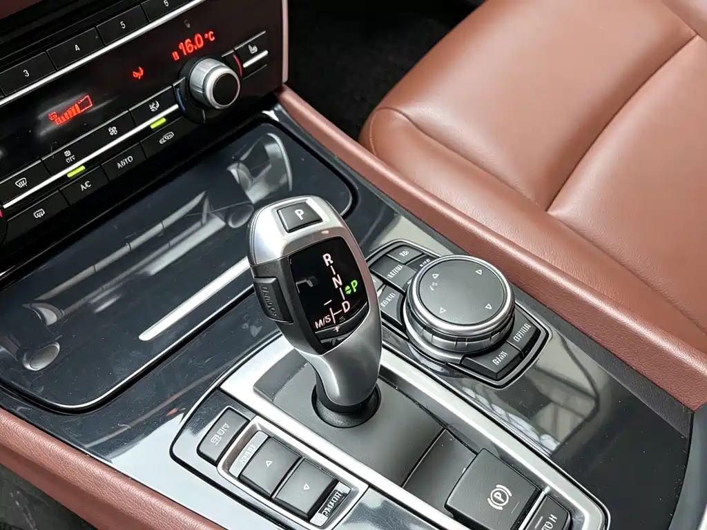 BMW 5 Series GT — миниатюра 7