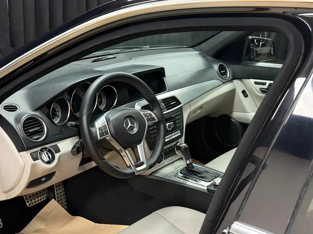 Mercedes-Benz C-Class (Import) — миниатюра 8