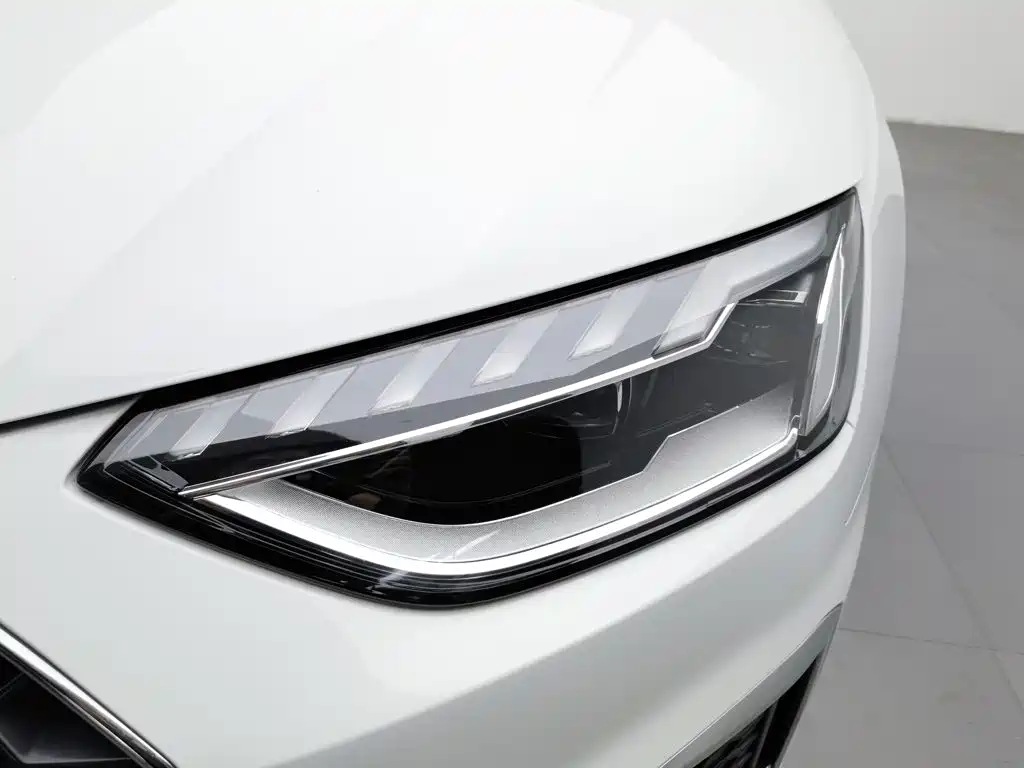 Audi A4L — миниатюра 7