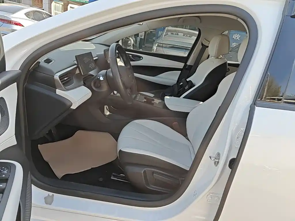 BYD Seal 05 DM-i — миниатюра 15
