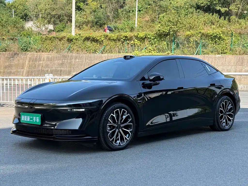 Zeekr 007