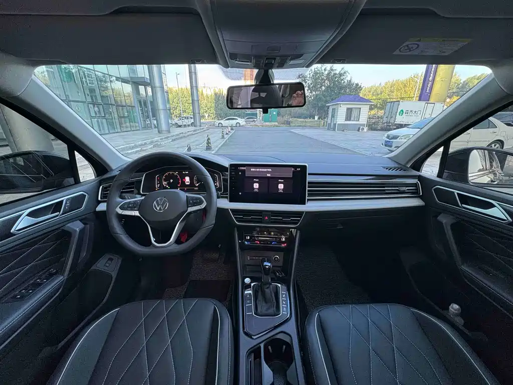 Volkswagen Tiguan L — миниатюра 8