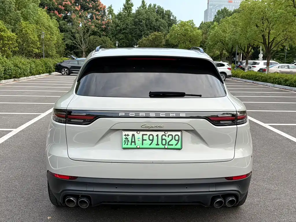 Porsche Cayenne Hybrid — миниатюра 22