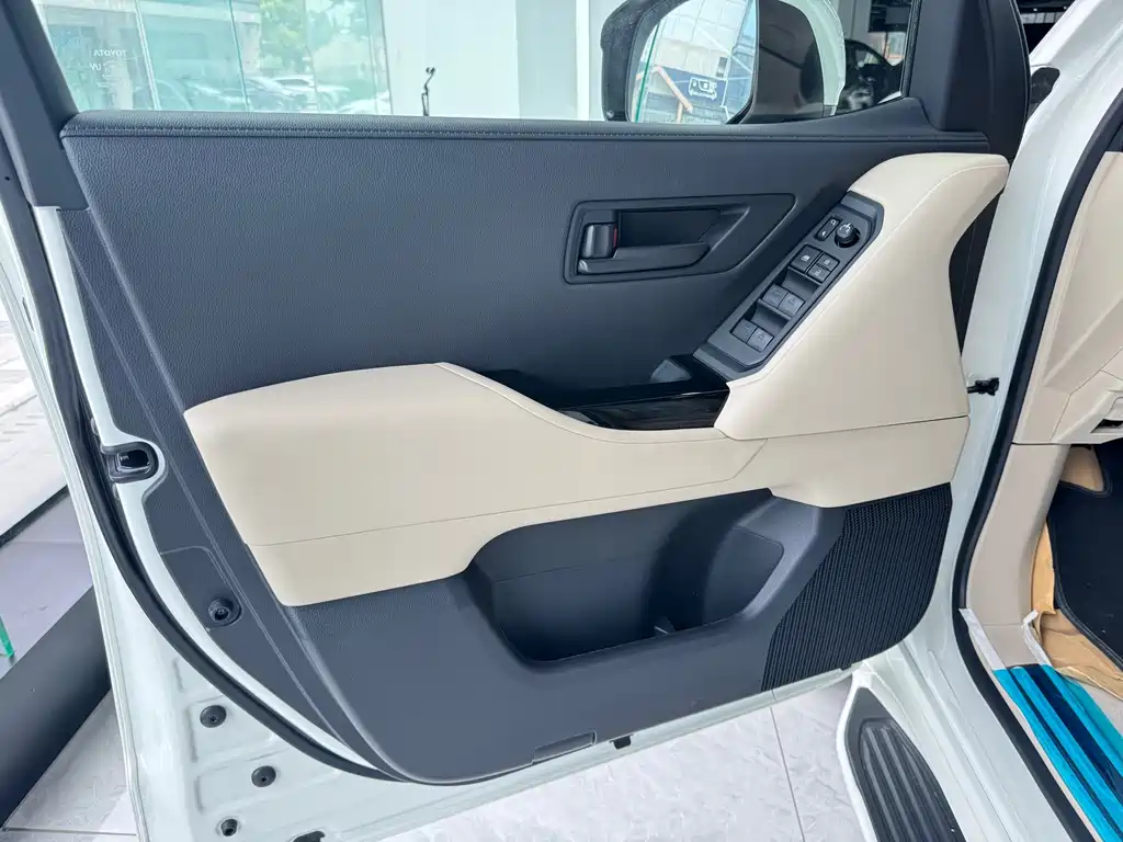 Toyota Land Cruiser 2026 4.0L AT
