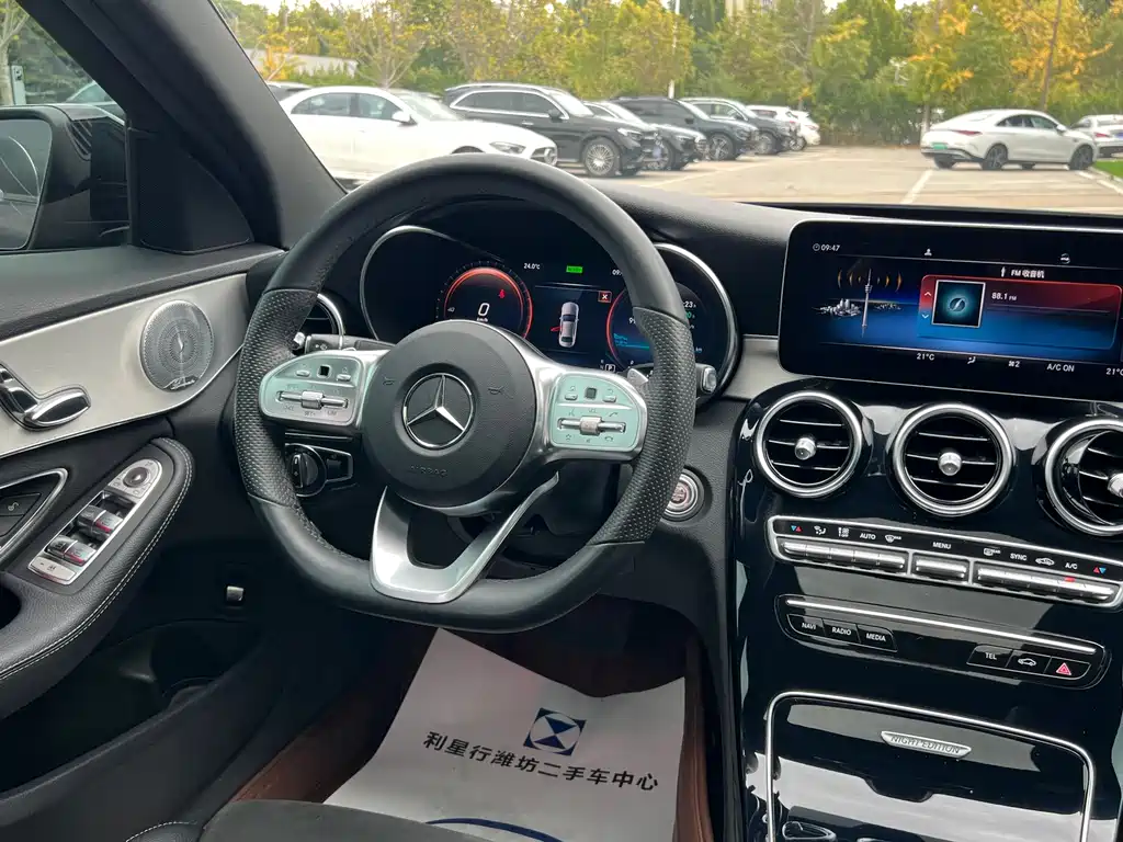 Mercedes-Benz C-Class — миниатюра 11