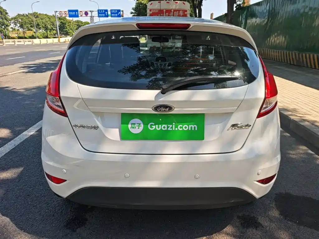 Ford Fiesta — миниатюра 6