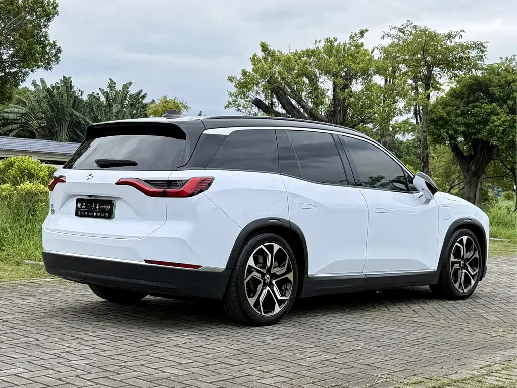 NIO ES8 — миниатюра 18
