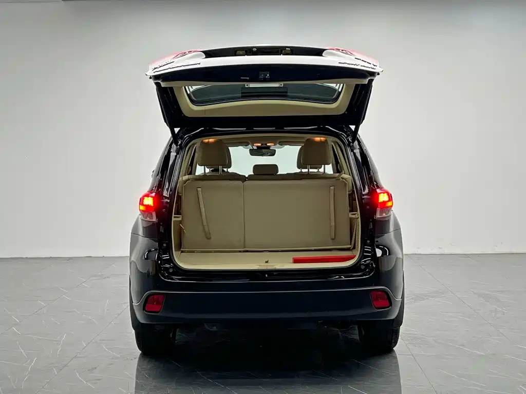 Toyota Highlander — миниатюра 9