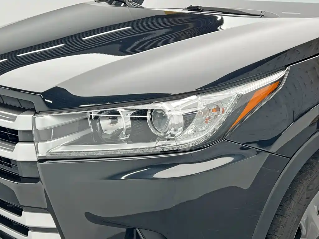 Toyota Highlander — миниатюра 10