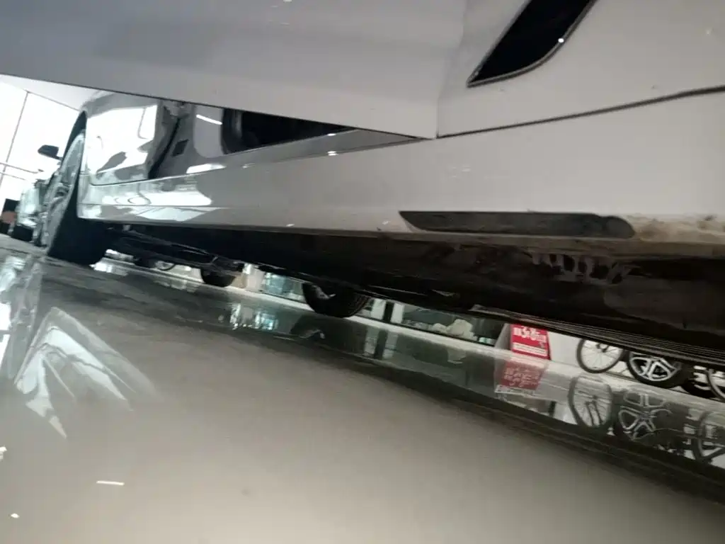 BMW 5 Series — миниатюра 21
