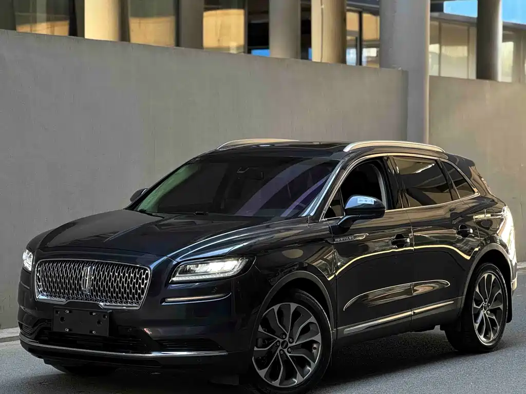 Lincoln Nautilus 2021