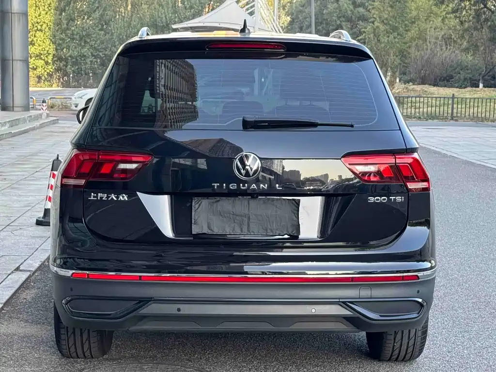 Volkswagen Tiguan L — миниатюра 5