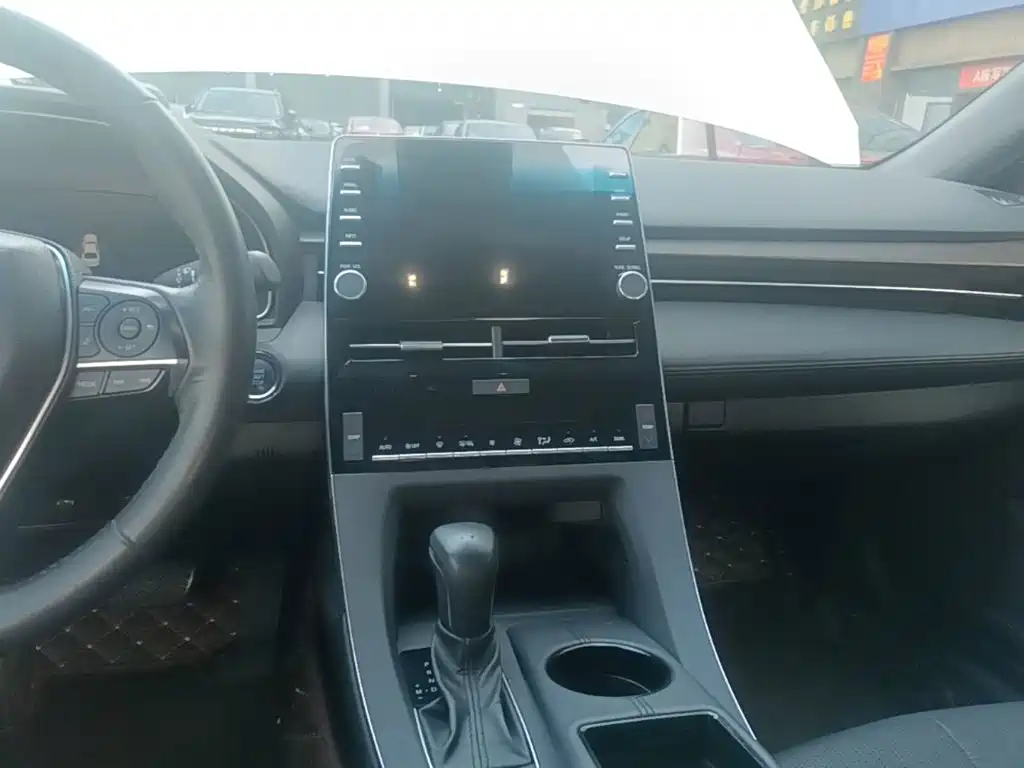 Toyota Avalon — миниатюра 13