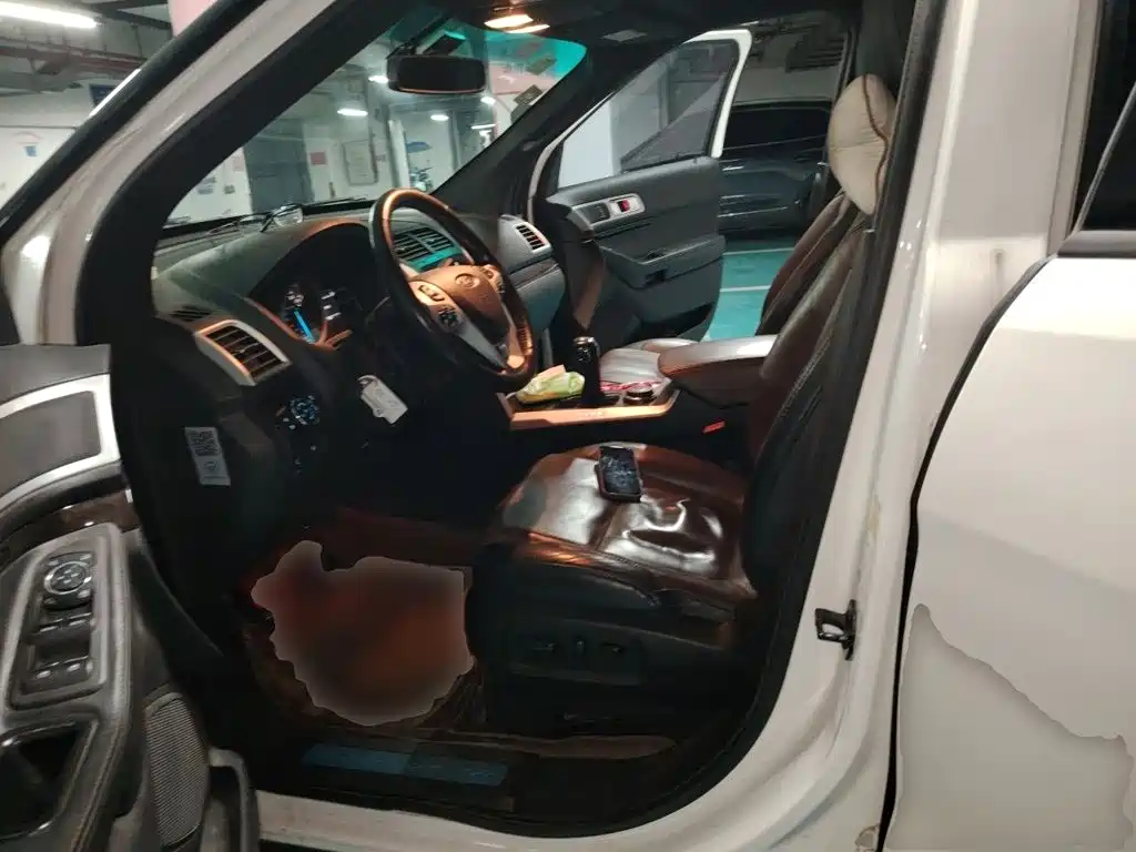 Ford Explorer (Import) — миниатюра 11