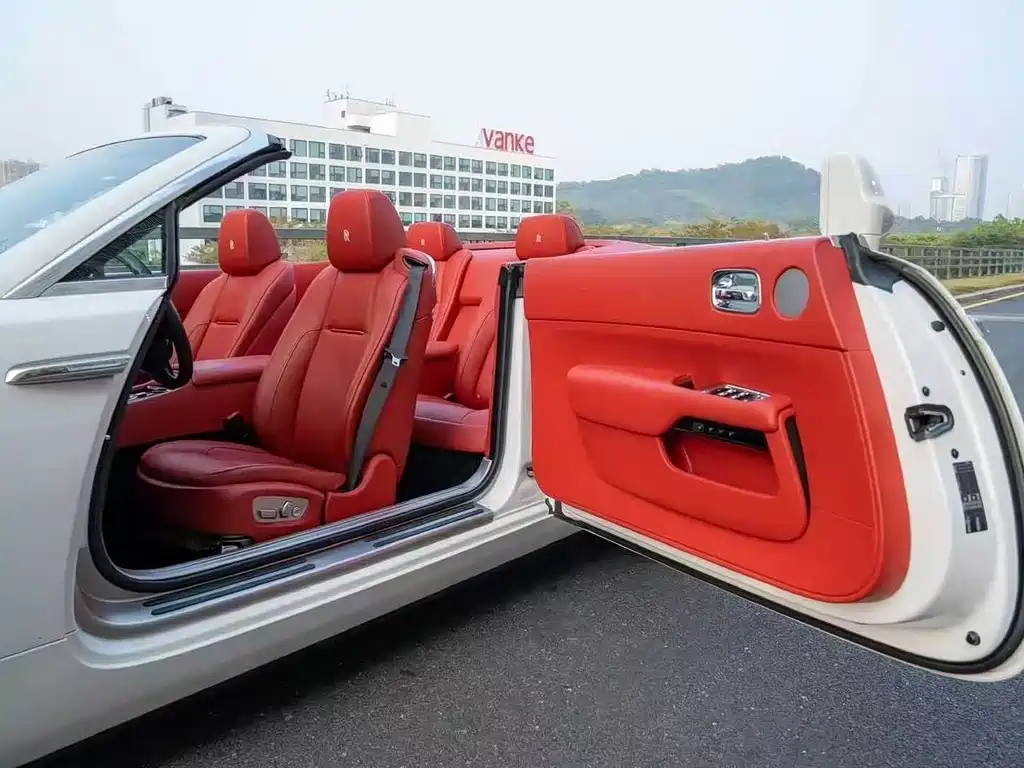Rolls-Royce Dawn — миниатюра 7