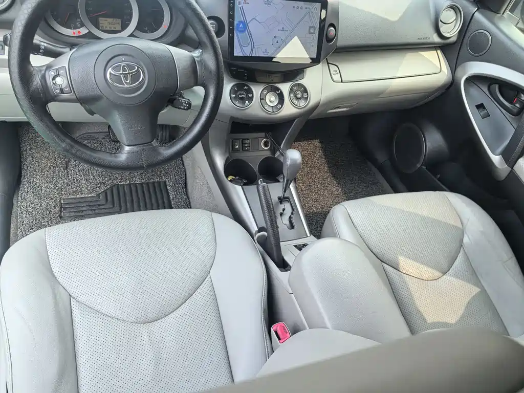 Toyota RAV4 2006 2.4 Luxury