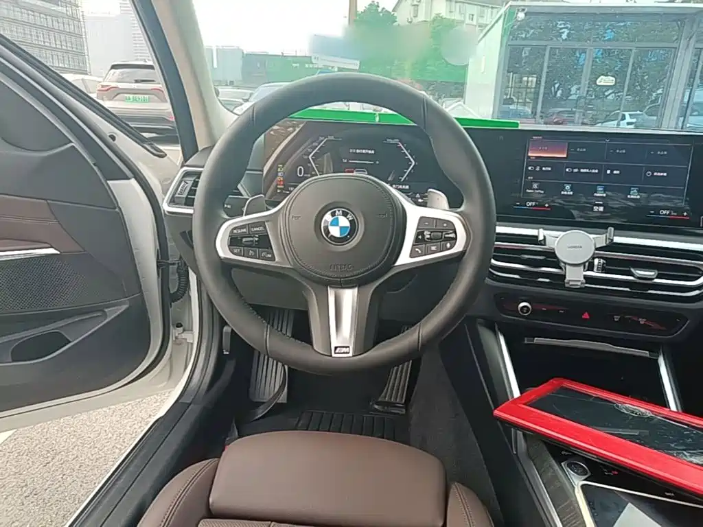 BMW 3 Series — миниатюра 11