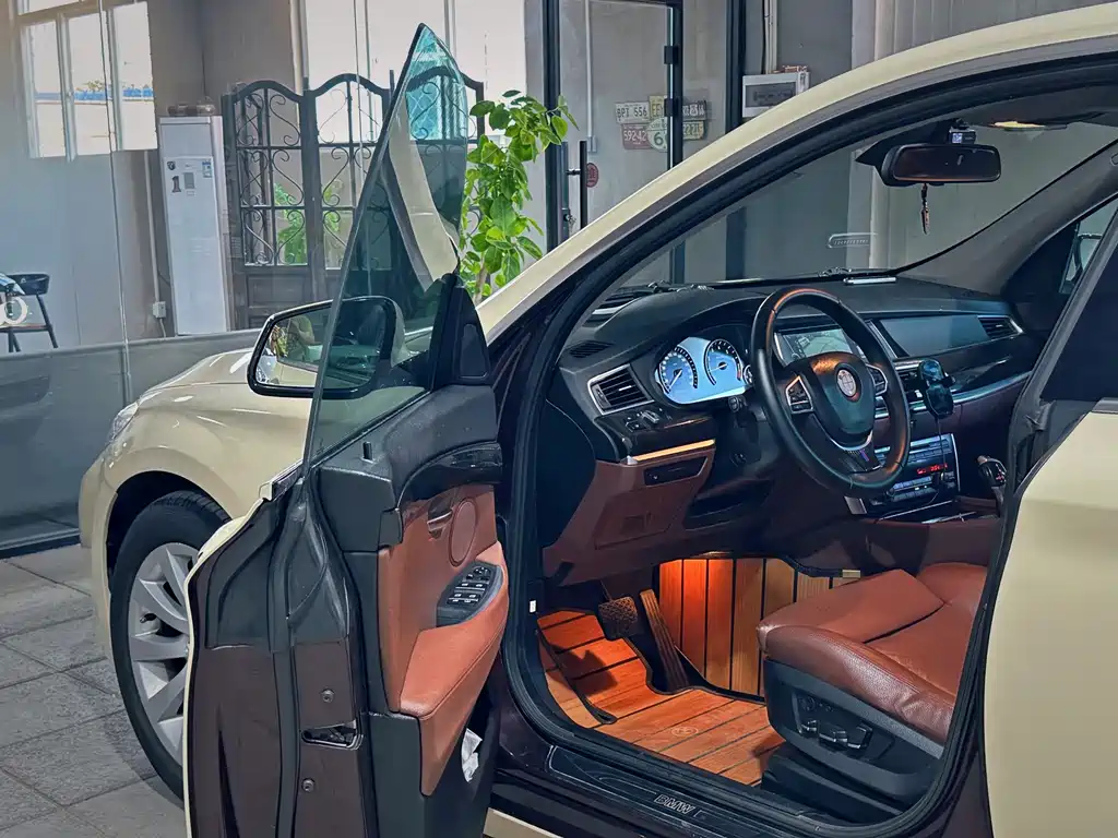 BMW 5 Series GT — миниатюра 10