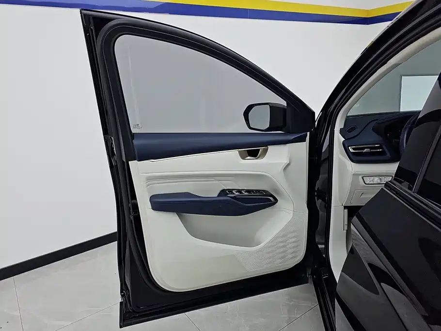 Wuling Victory — миниатюра 7