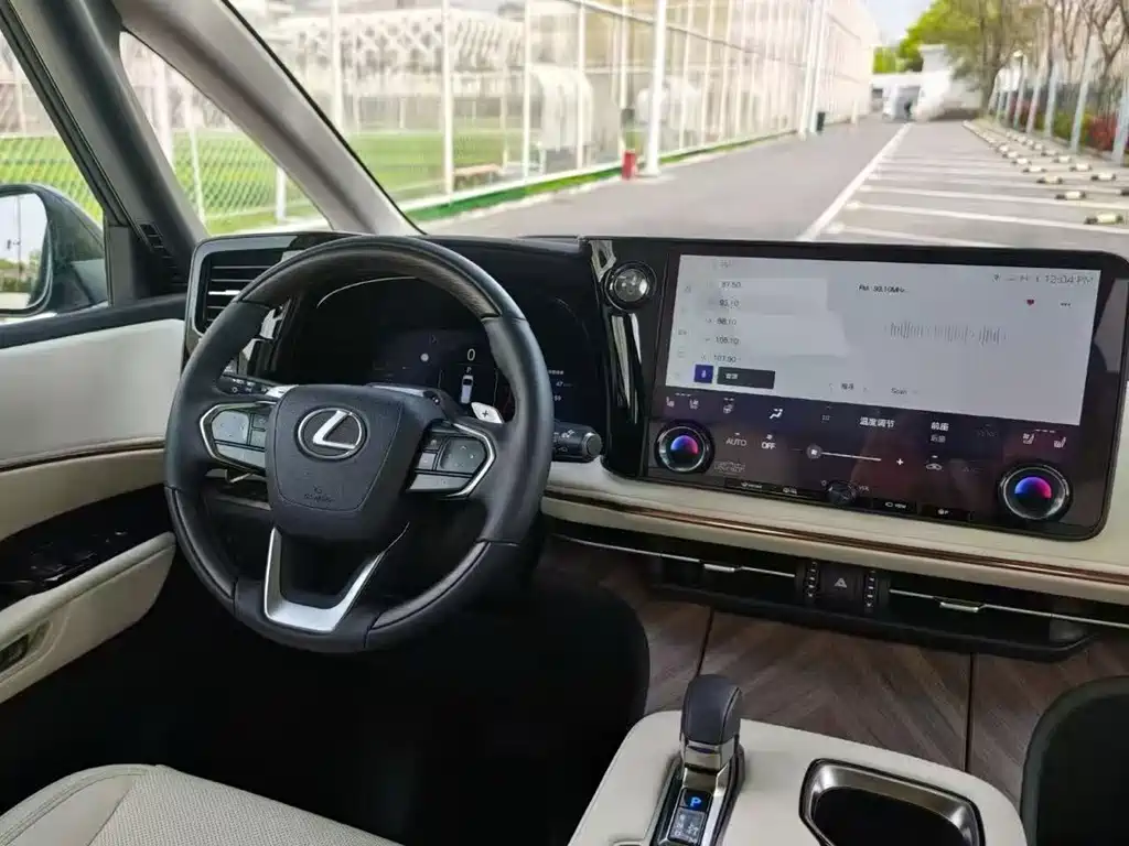 Lexus LM — миниатюра 4
