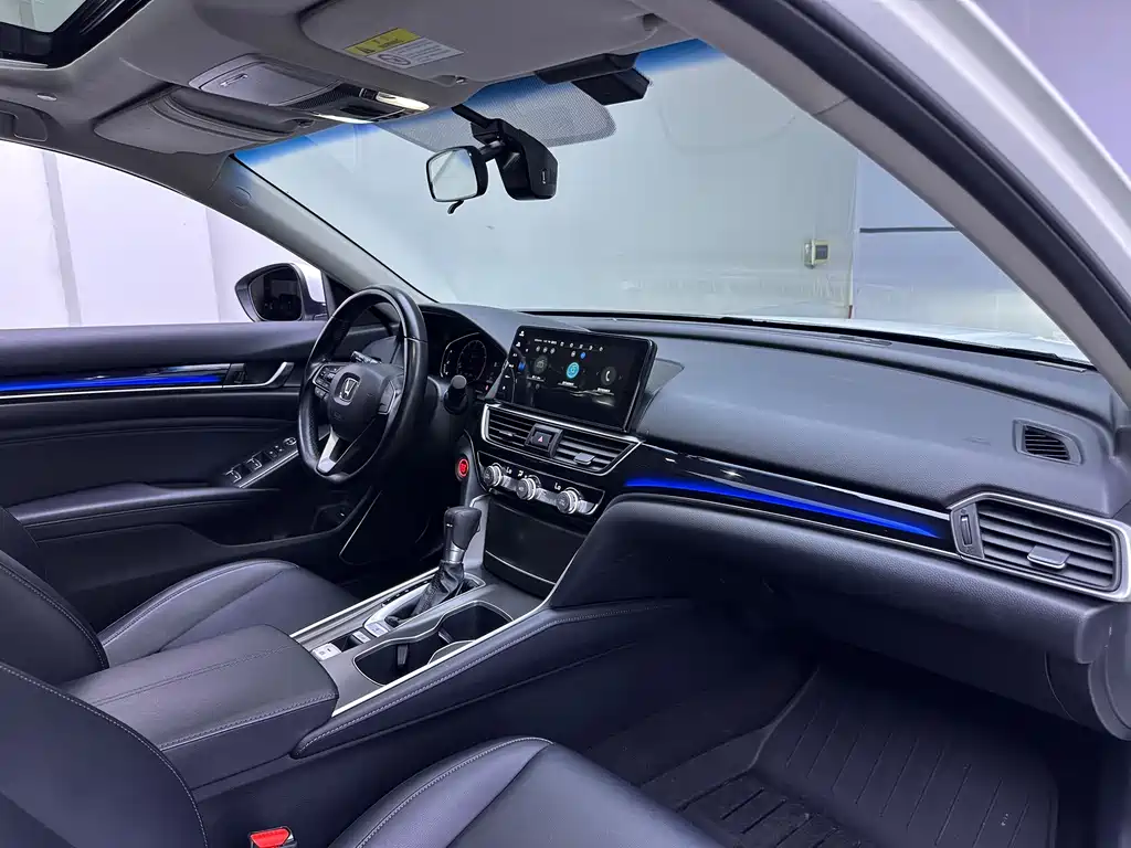 Honda Accord — миниатюра 11
