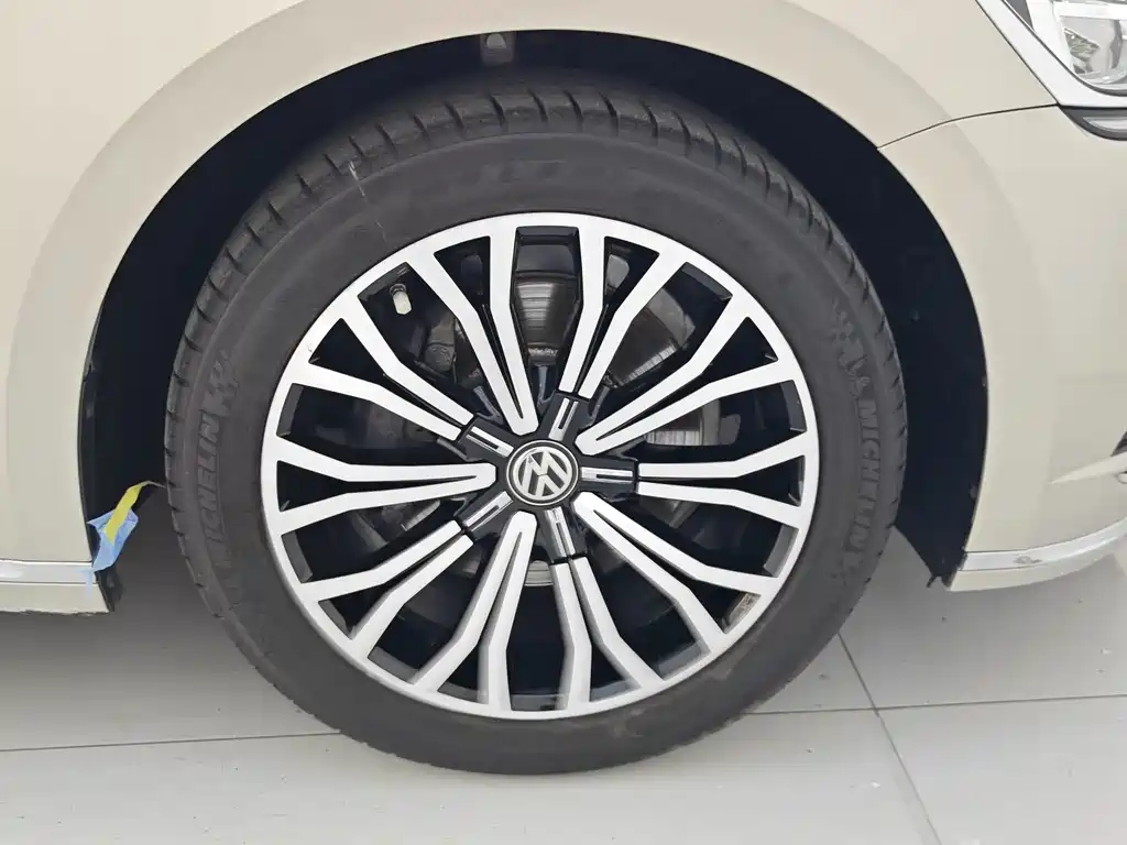 Volkswagen Phideon — миниатюра 17