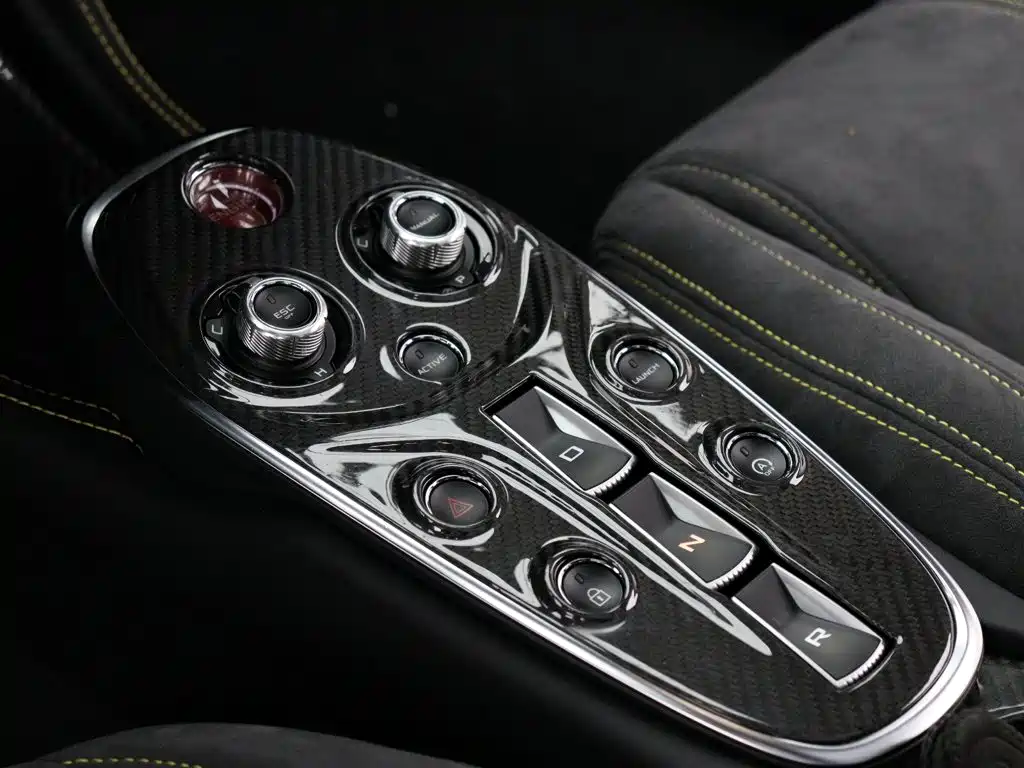 McLaren GT — миниатюра 7