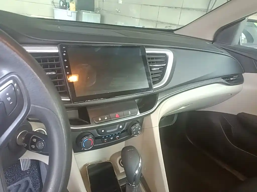 Buick Excelle — миниатюра 13