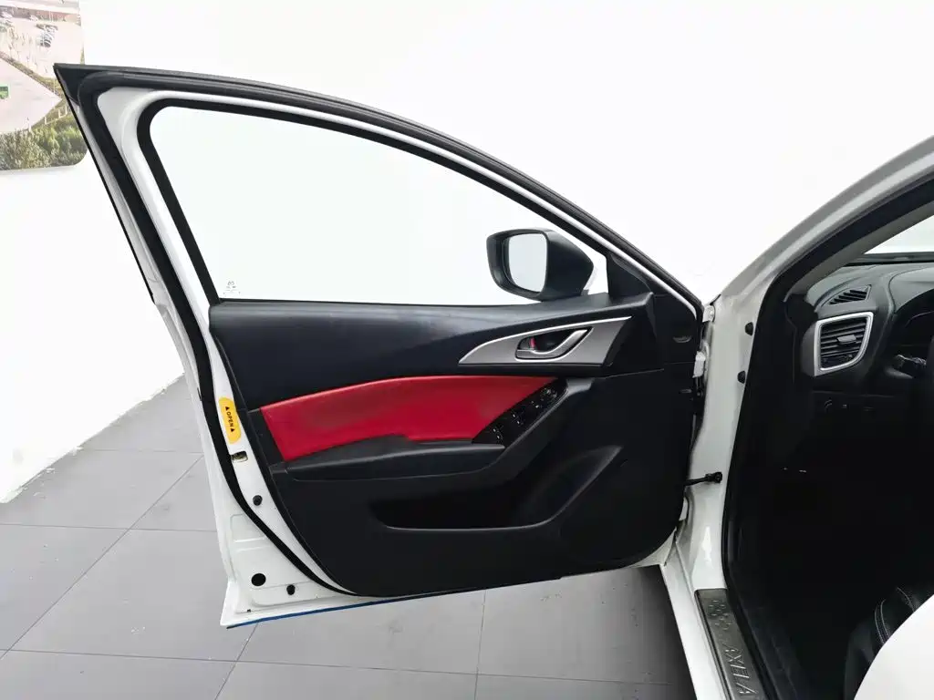 Mazda 3 Axela — миниатюра 8