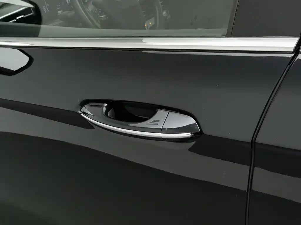 Ford Edge — миниатюра 18