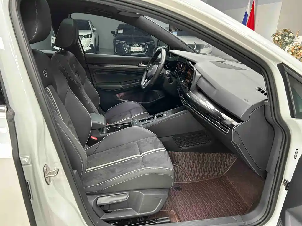 Volkswagen Golf — миниатюра 19