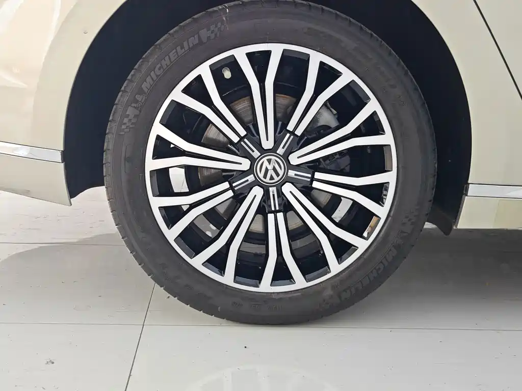 Volkswagen Phideon — миниатюра 16