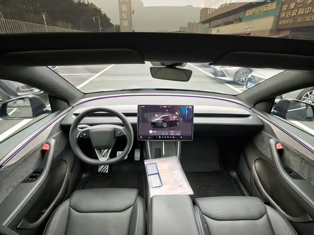 Tesla Model Y L — миниатюра 17