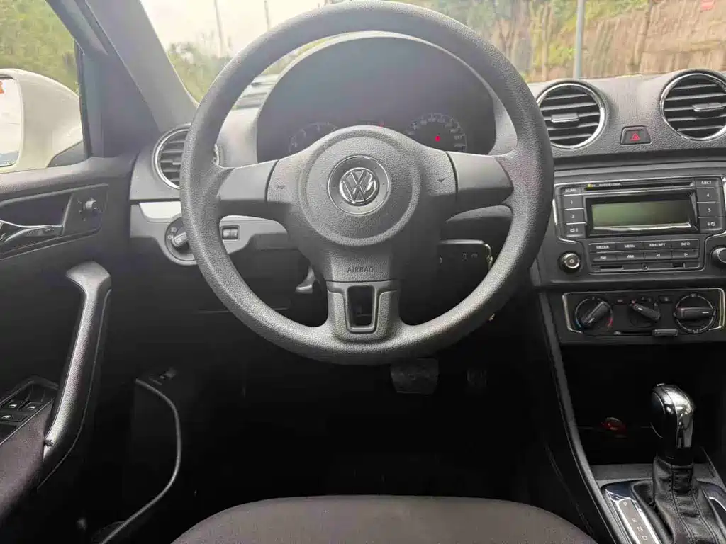 Volkswagen Jetta — миниатюра 8